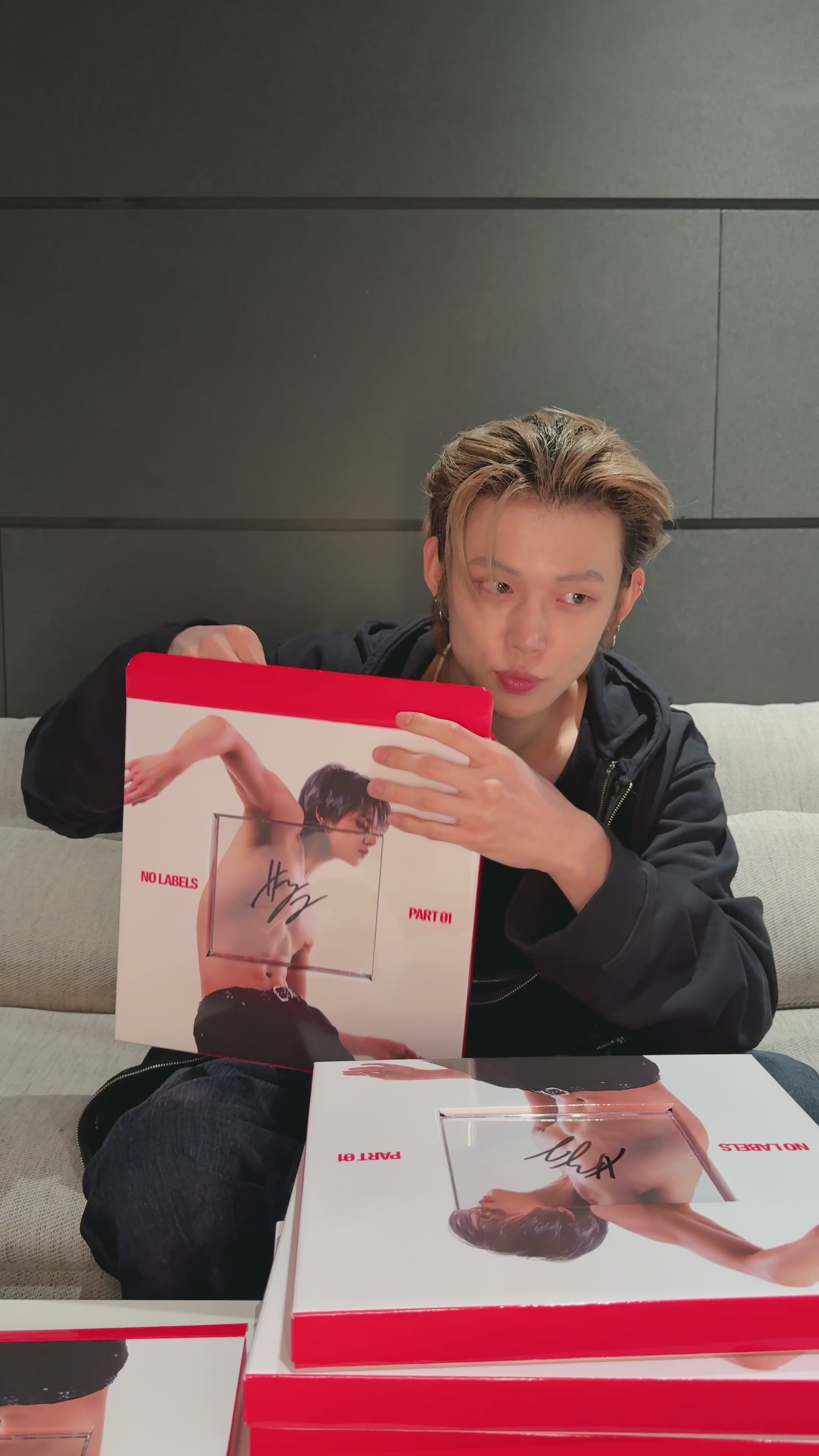 txt ヨンジュン サインなし FLY TXT txtヨンジュンサイン_イルデ（レア） - メルカリ